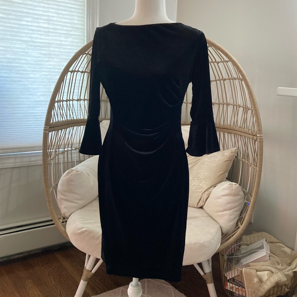 Lauren Ralph Lauren Black Velvet Bell Sleeve Bodycon Dress 6 Elegant Holiday